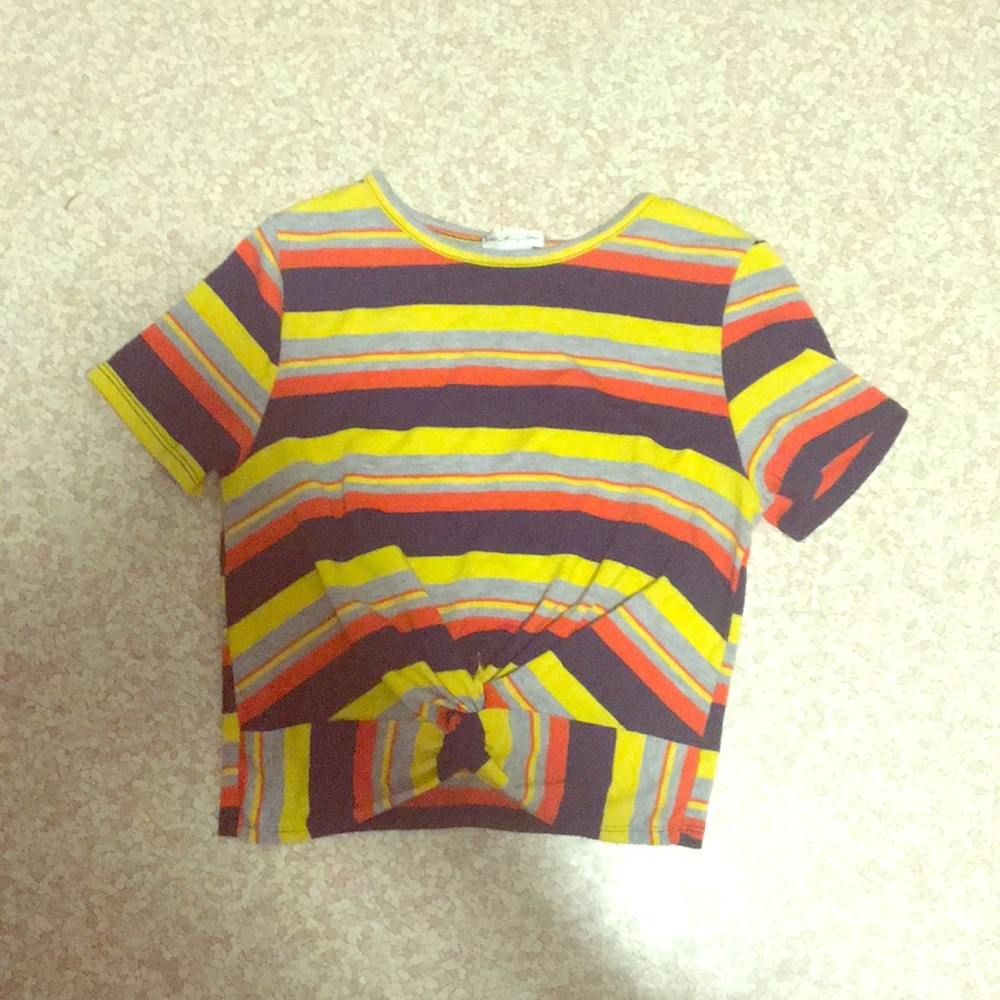 In Great condition crop top and pretty cheap